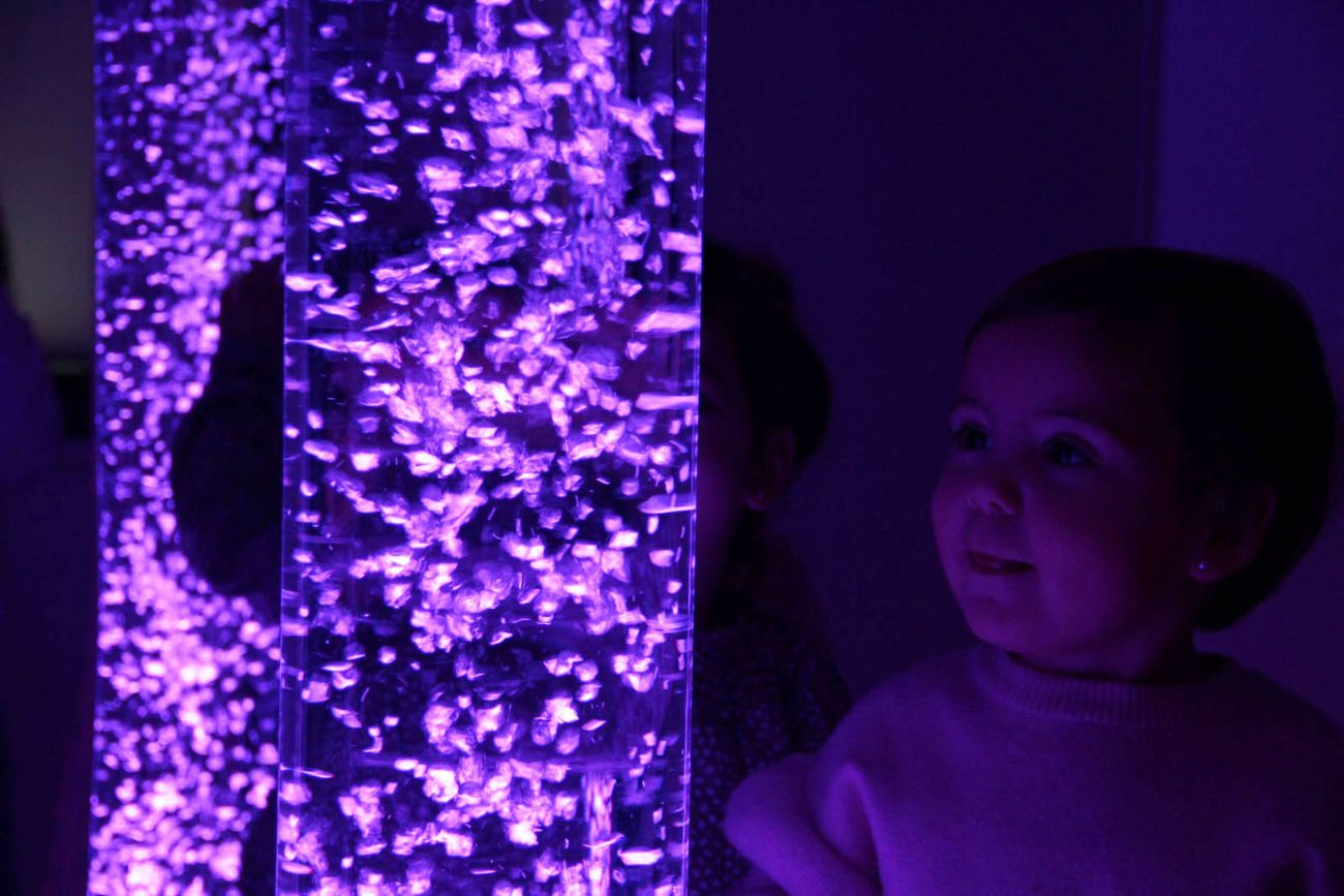 El aula Snoezelen por dentro: luz, color y estimulación sensorial